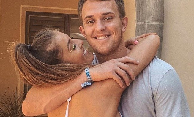 Jake Browning Girlfriend, Explore All About Details Stephanie Niles